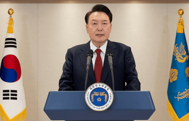 奥运会足球_美军突然逮捕99名中国人?韩媒为给尹锡悦脱罪奥运会足球,造谣造到美军头上
