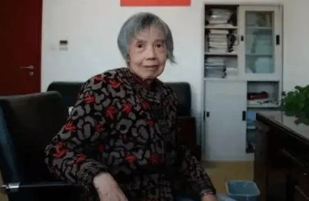 皇冠信用网平台代理_美国低估中国人决心!84岁老人打破芯片垄断皇冠信用网平台代理,为国家节省巨额资金