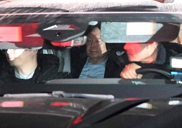皇冠会员网_尹锡悦为何“突然被释放”皇冠会员网?