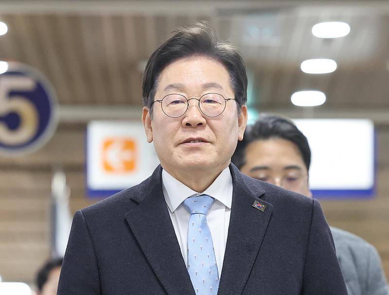 信用网怎么注册_尹锡悦获释、李在明将上审判席信用网怎么注册,二人3月迎来“生死局”