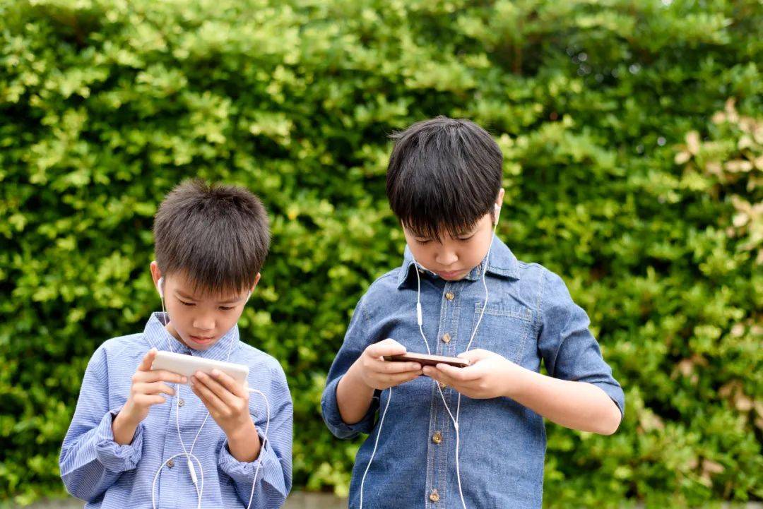 皇冠信用网代理
_学生禁玩手机皇冠信用网代理
,催生孩子间的地下交易