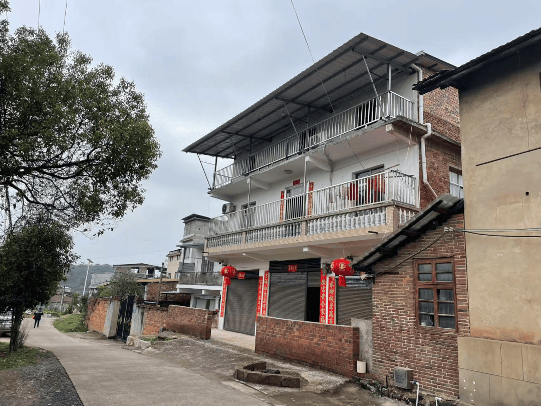 密尔沃基雄鹿 v 菲尼克斯太阳_永州上千名公职人员卷入非法集资案调查:区政府组织疑犯与受害者签“免刑”条约密尔沃基雄鹿 v 菲尼克斯太阳,15亿集资案教师被判刑仍“吃空饷”