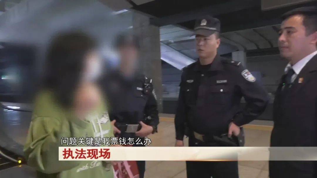 皇冠信用网代理
_“老赖”车站被抓皇冠信用网代理
,竟质问法官:为何不抓我妈 !
