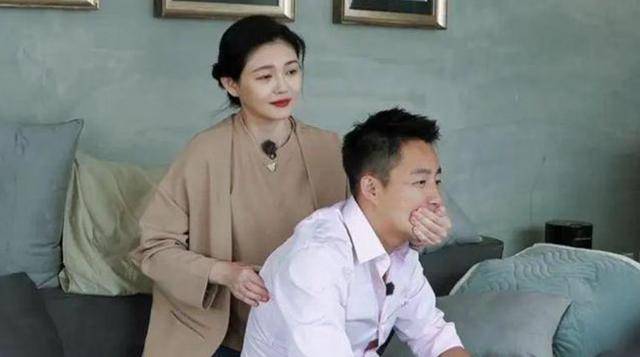 皇冠信用网代理
_大S儿女回北京皇冠信用网代理
,张兰拉着小玥儿逛街,网友夸汪小菲好帅
