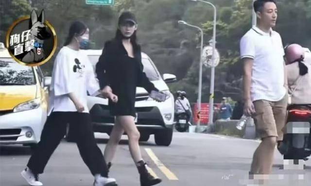 皇冠信用网代理
_大S儿女回北京皇冠信用网代理
,张兰拉着小玥儿逛街,网友夸汪小菲好帅