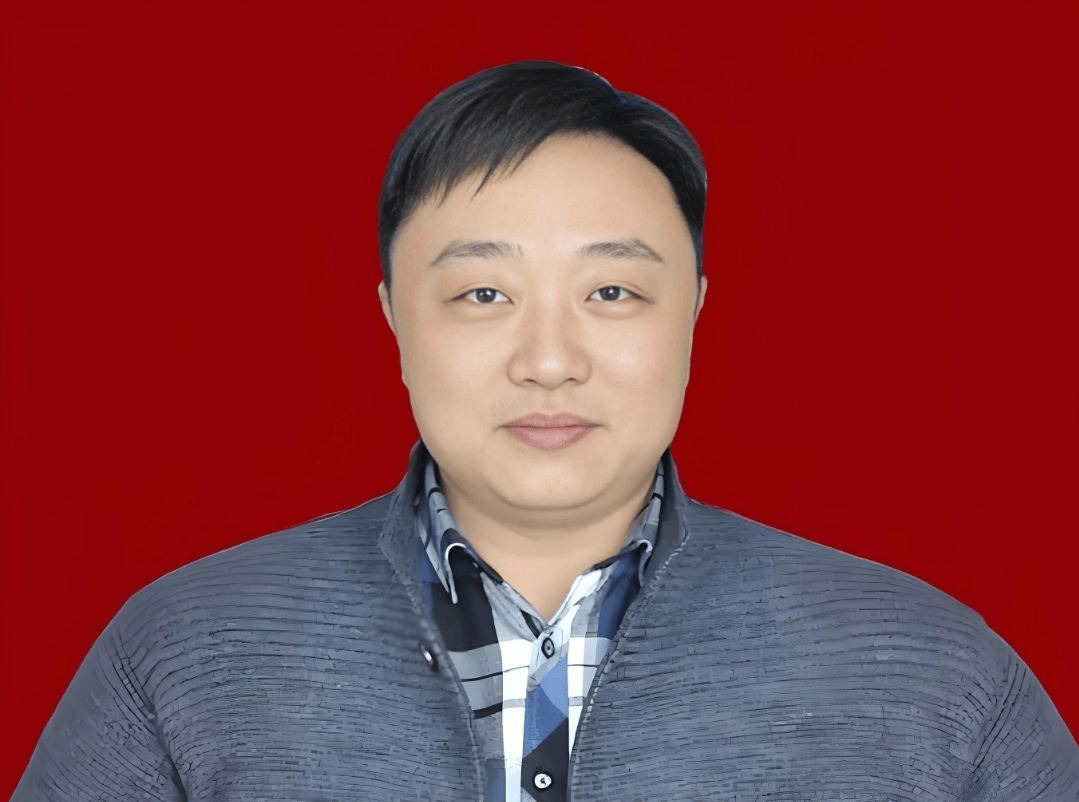 皇冠足球平台代理
_江苏南通市如东县国有资产监督管理办公室副主任郑光蔚“涉贪”落马皇冠足球平台代理
!