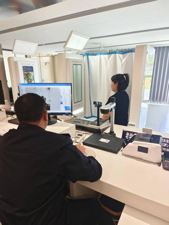 皇冠信用網口出租
_北京试点!交管、身份证、出入境等一机“全自助”皇冠信用網口出租
,真方便