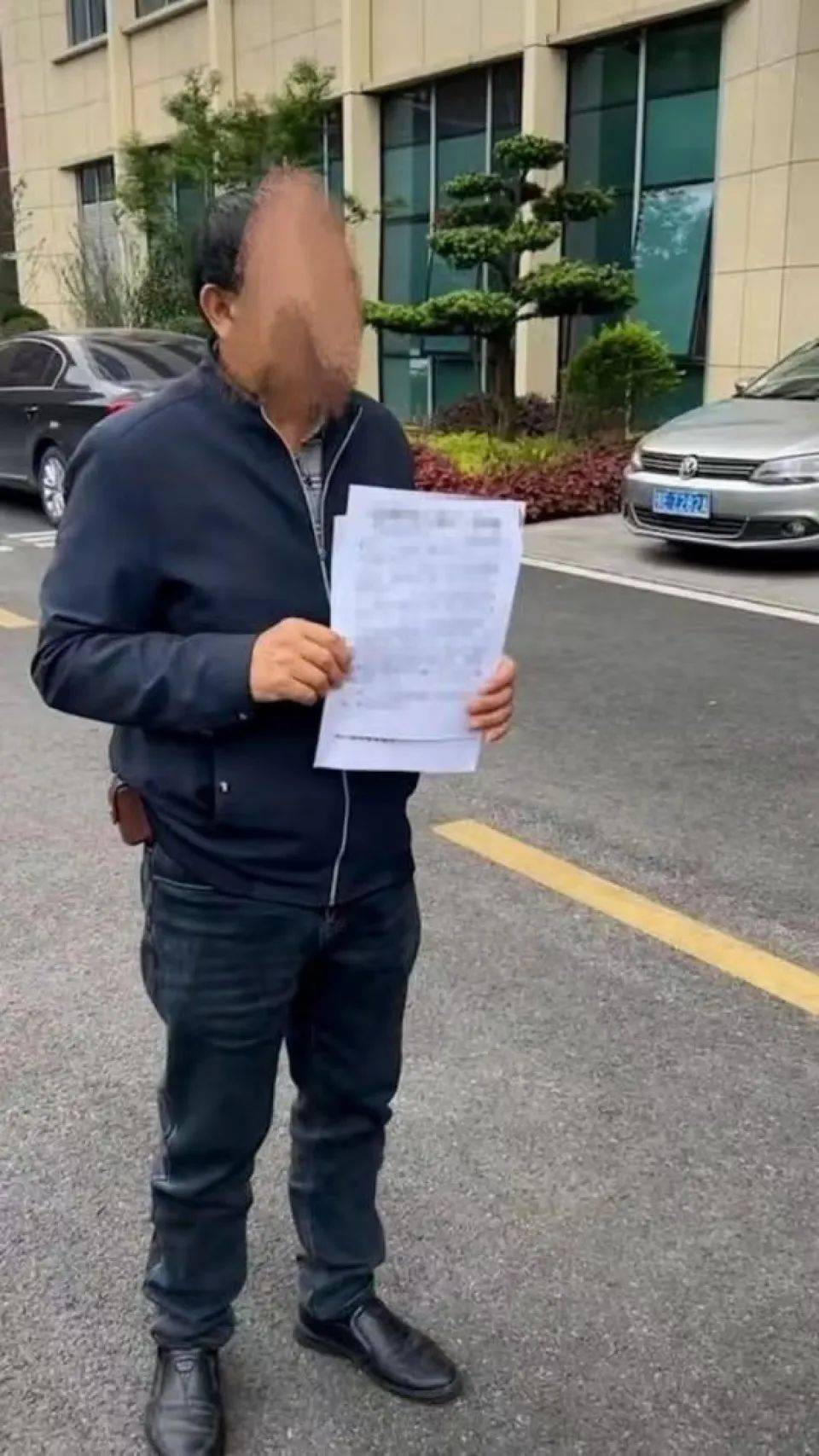 如何代理皇冠信用网
_大一女生头孢过敏如何代理皇冠信用网
,输液室呼救无医护响应,自行拔针仍不幸身亡,多方回应