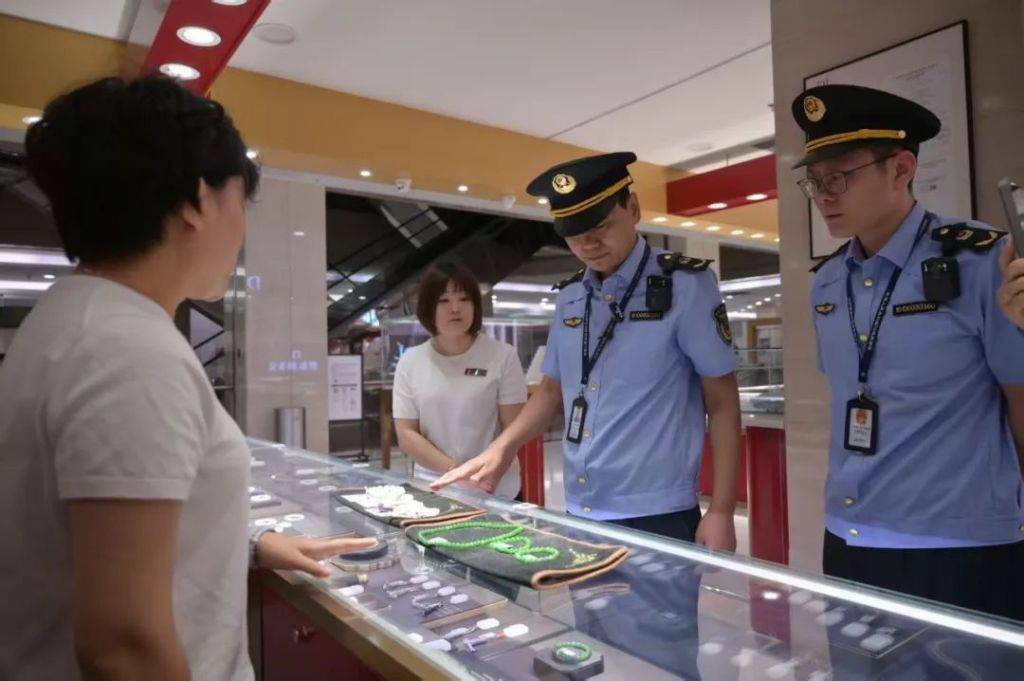 信用网如何申请
_人民日报评论:莫让“胖东来们”陷入“棒杀”“捧杀”泥潭
