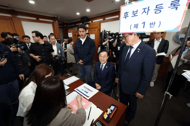 皇冠信用网平台出租
_韩国大选连发“五月惊奇”:在野党刚“摆脱”官司皇冠信用网平台出租
,执政党又生“内讧”