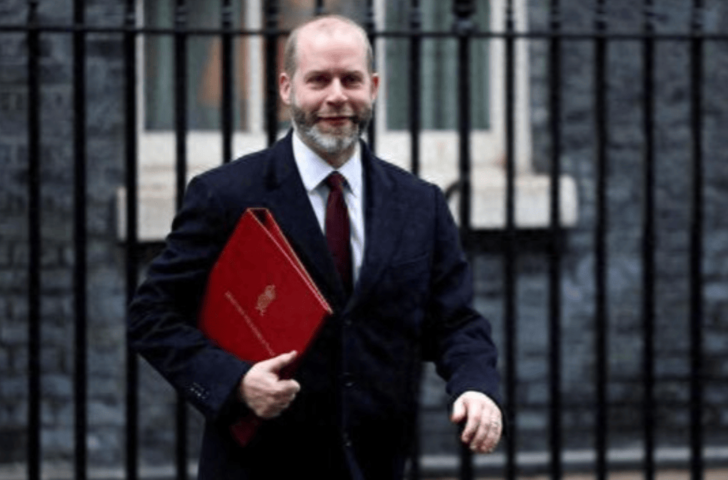 皇冠信用出租代理
_刚谈妥就翻脸皇冠信用出租代理
,英国全球通告与中国做“切割”?中方反将一军