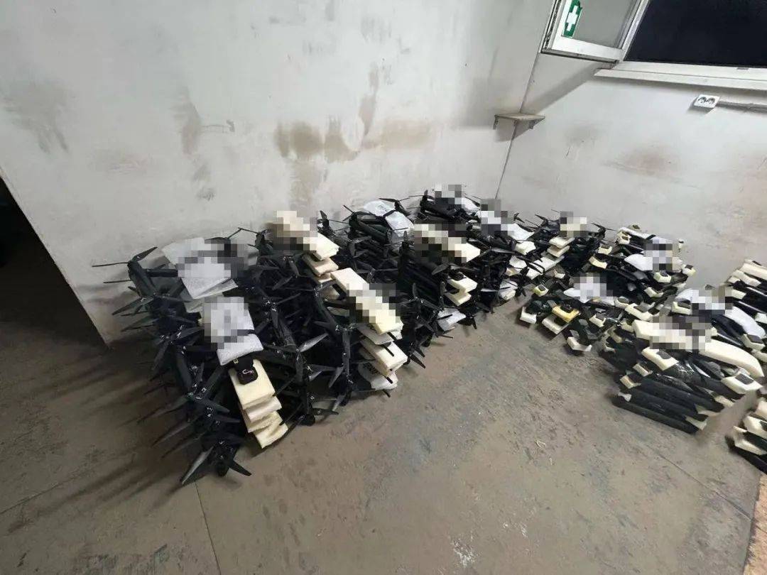 皇冠信用盘如何开户
_乌克兰最大胆无人机攻击皇冠信用盘如何开户
,预示着人类一个可怕的未来!