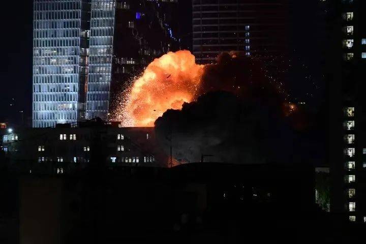 皇冠信用盘账号注册
_新华社记者:下一刻来临的会是穿楼而入的炸弹吗皇冠信用盘账号注册
?