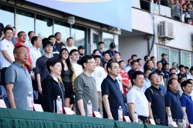 河床vs浦和红钻
_南京市市长、淮安市委书记现场观看“苏超”河床vs浦和红钻
,镇江市市长“探班”球员