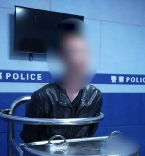 足球比赛外围买球网站_“钱不是我的足球比赛外围买球网站,但必须取出来!” 大庆女子银行坚持取现10.6万,警方到场发现……