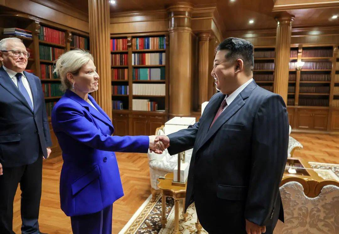 京都不死鸟 v 大阪飞脚
_金正恩会见俄文化部长京都不死鸟 v 大阪飞脚
,一起观看俄、朝文艺工作者公演