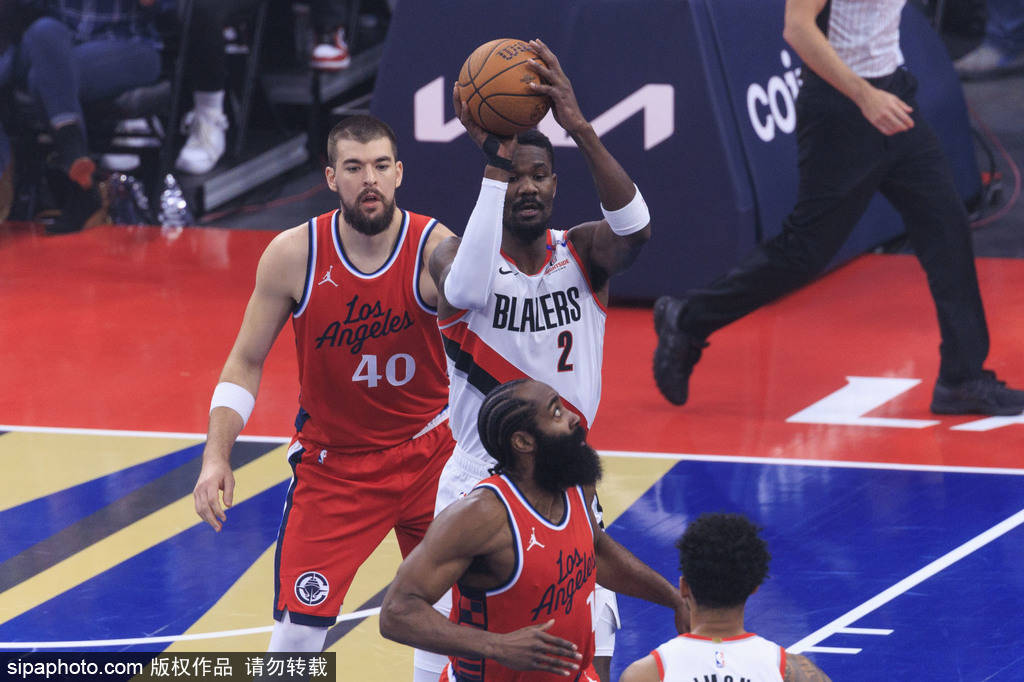 王者榮耀賽事_詹皇8150万续约震撼NBA!哈登湖人双巨头留队王者榮耀賽事,自由市场格局巨变