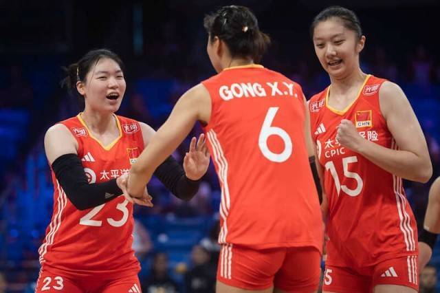皇冠足球管理平台出租
_世界女排联赛阿灵顿站:中国女排苦战五局险胜多米尼加队