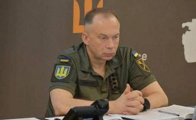 卢加诺 v 克卢日_俄军攻入红军城卢加诺 v 克卢日,关键时刻,10万乌军调转枪口,准备进军基辅?