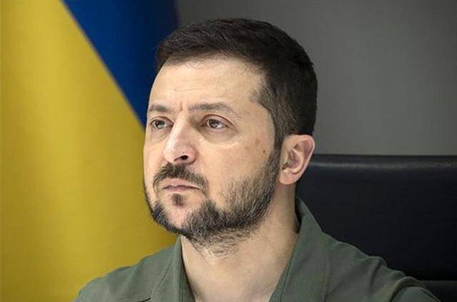 卢加诺 v 克卢日_俄军攻入红军城卢加诺 v 克卢日,关键时刻,10万乌军调转枪口,准备进军基辅?